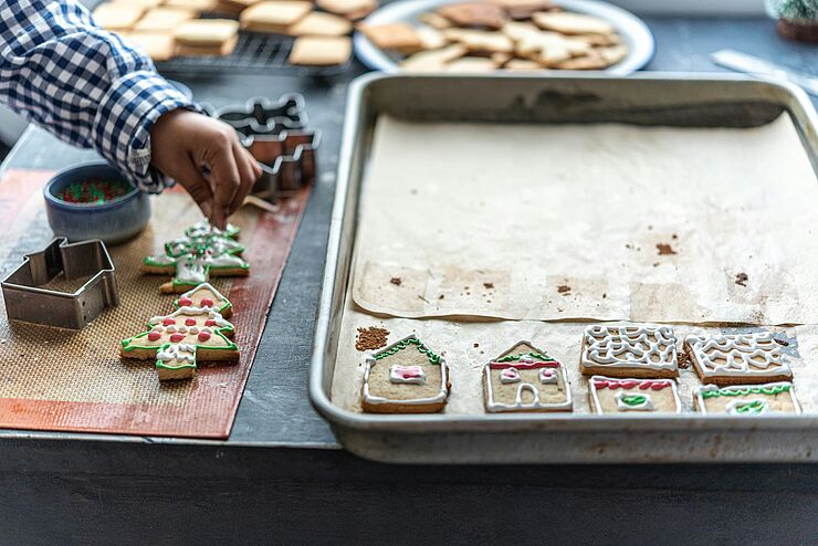 Sicheres Plätzchenbacken: Elektro-Tipps für die Weihnachtsbäckerei